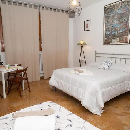 Amici Miei Guest house 3*