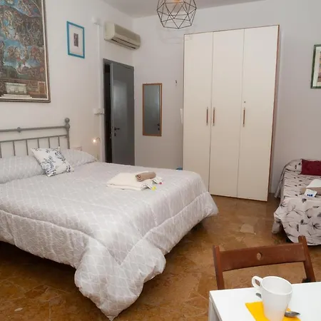 Amici Miei Guest house 3*